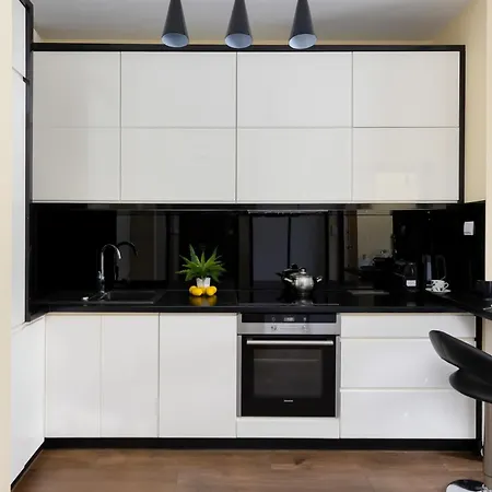 Διαμέρισμα Stylish With Air Conditioning And A Private Garden By Renters Βαρσοβία