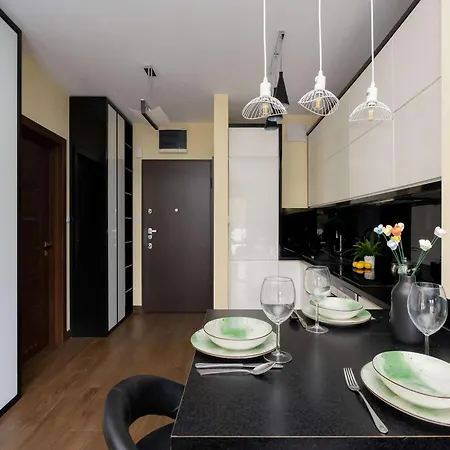 Stylish With Air Conditioning And A Private Garden By Renters
